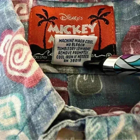 Reyn Spooner x  Disney x Mickey Mouse Cotton Shirt-Large (With Stains***) - Picture 6 of 9